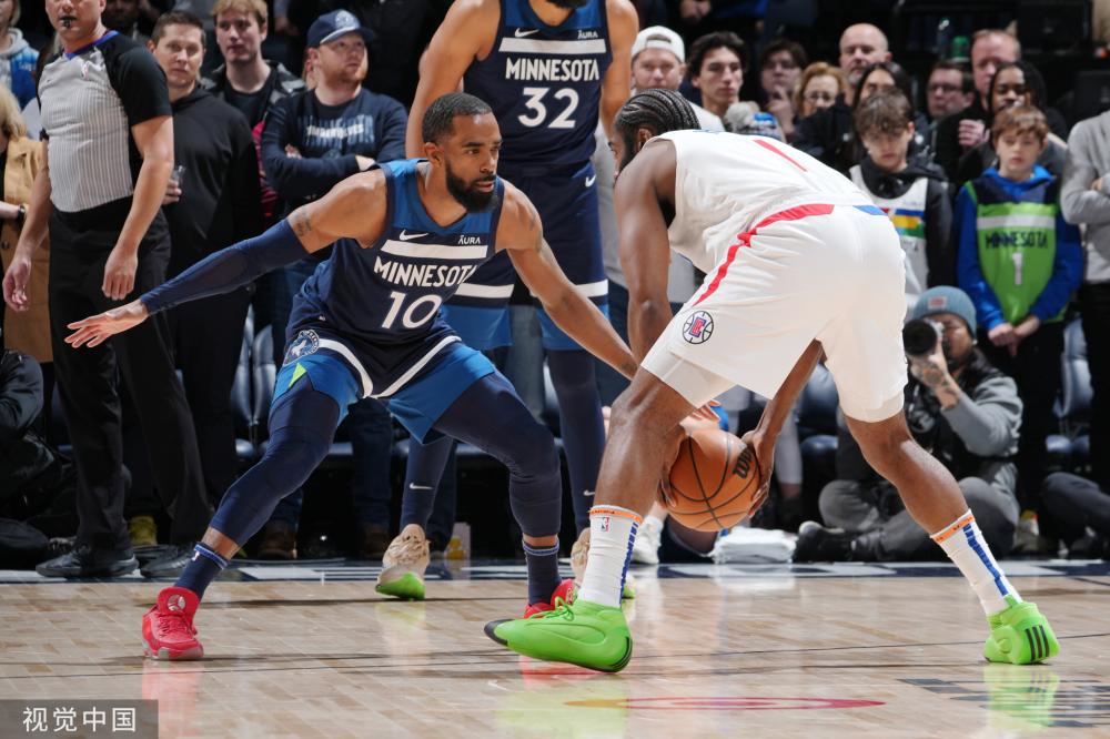 球员之间的 球员之间的